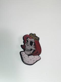 Skeleton Queen Pin